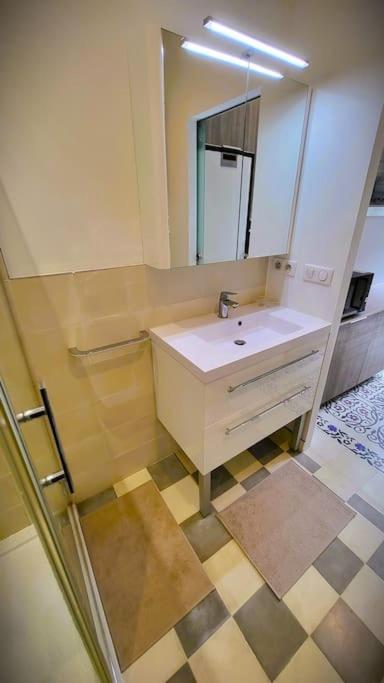 Appartement De La Bibliotheque Besançon Dış mekan fotoğraf