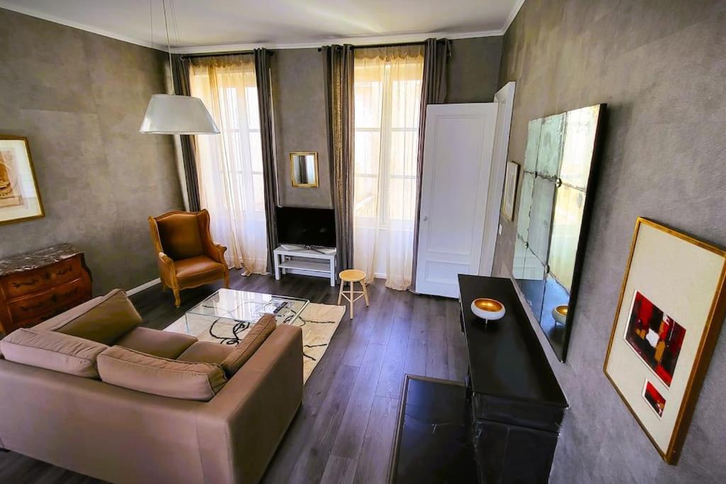 Appartement De La Bibliotheque Besançon Dış mekan fotoğraf
