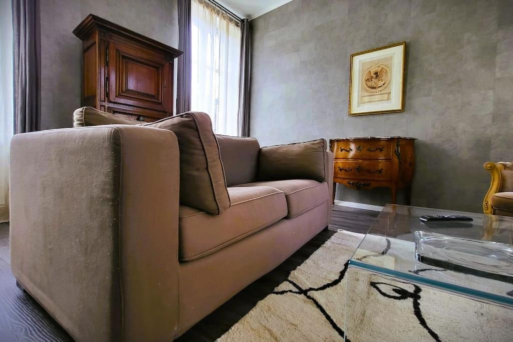 Appartement De La Bibliotheque Besançon Dış mekan fotoğraf
