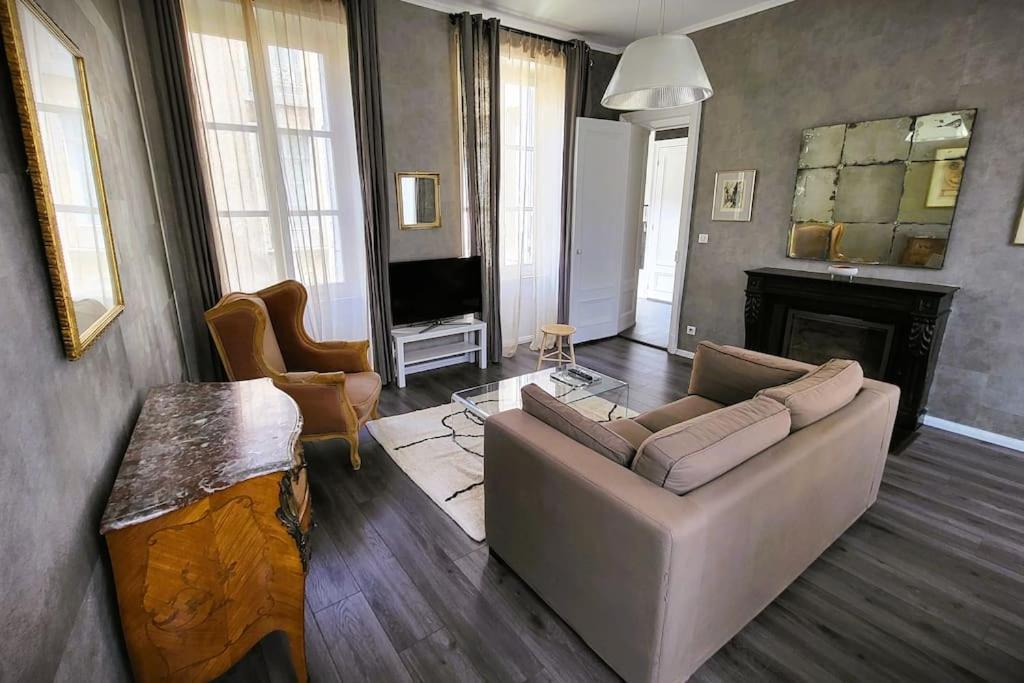 Appartement De La Bibliotheque Besançon Dış mekan fotoğraf
